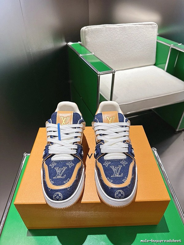 Louis Vuitton Low-top Sneaker with Blue Detail