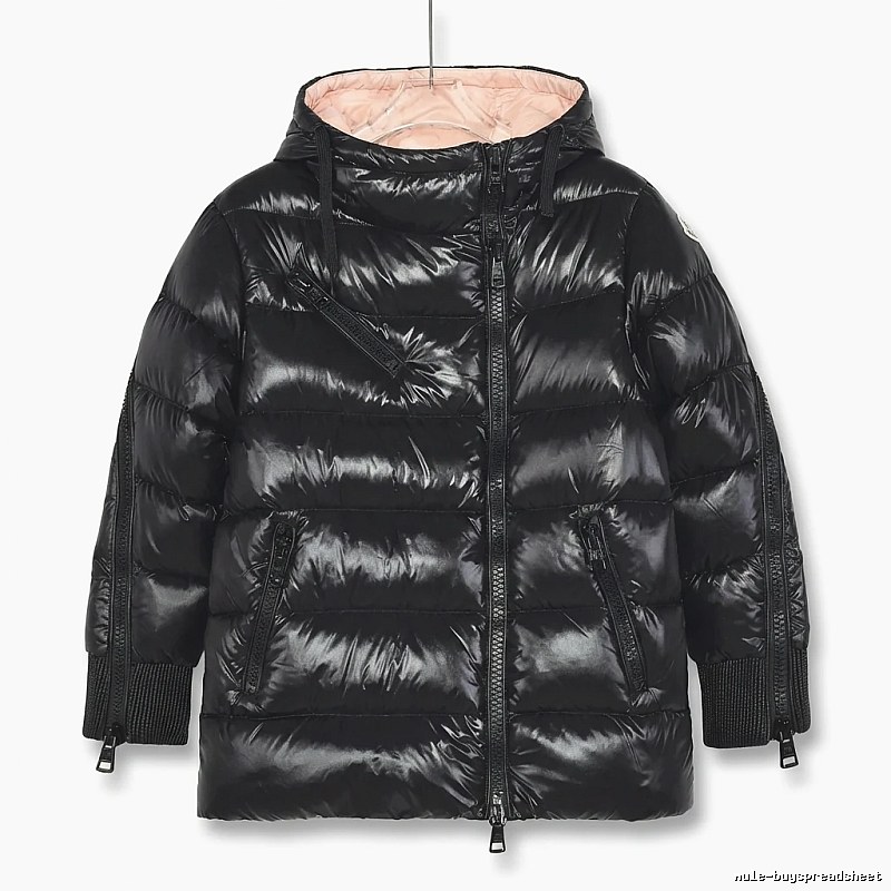Moncler shiny and stylish black down jacket